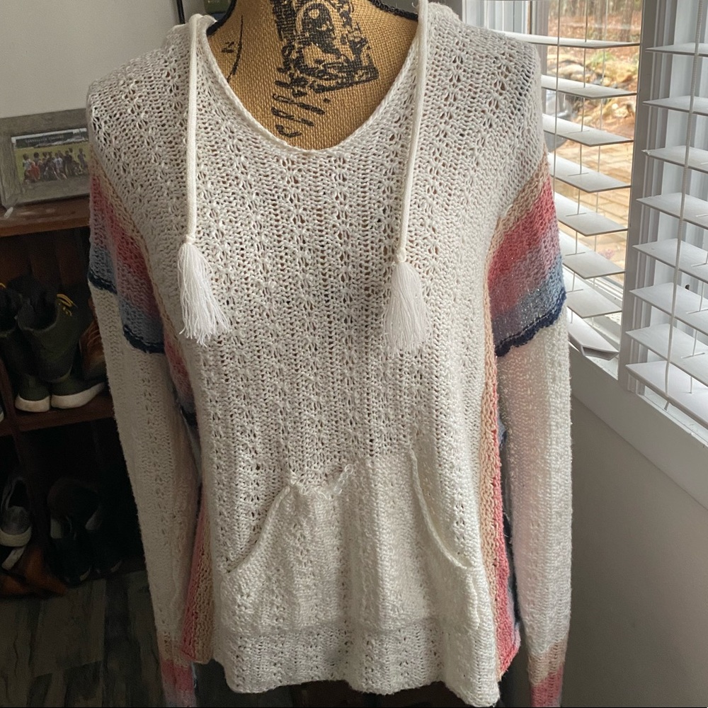 Pullover colorful sweater w/ hoodie